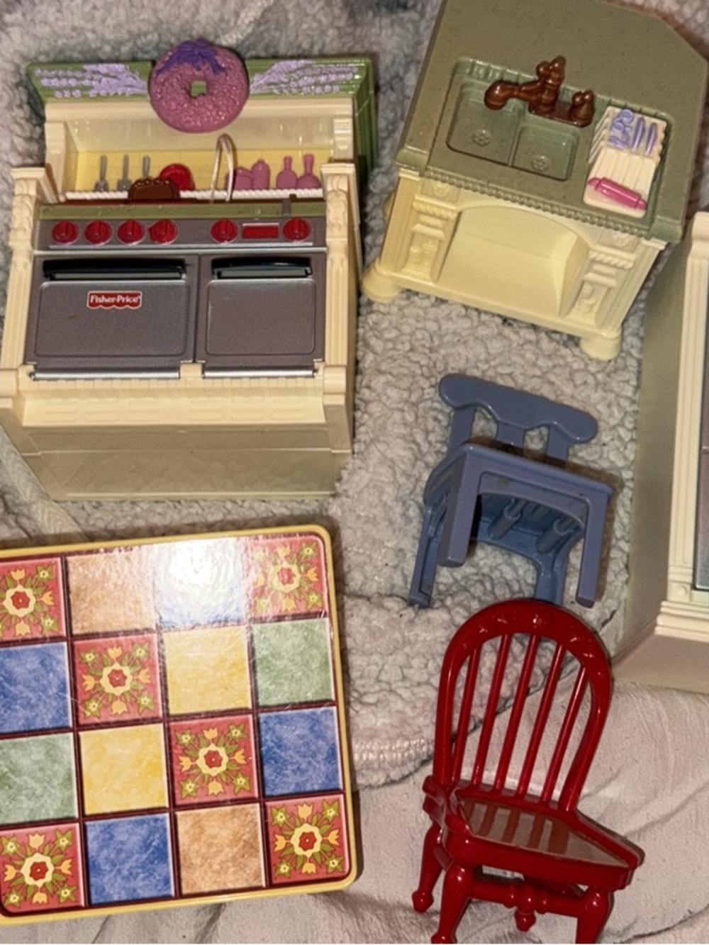 Fisher-Price loving family Cream and Gray Retro Mini Kitchen Set